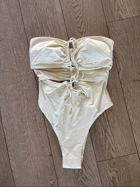 Strapless Cream One-Piece Swimsuit with Front Tie